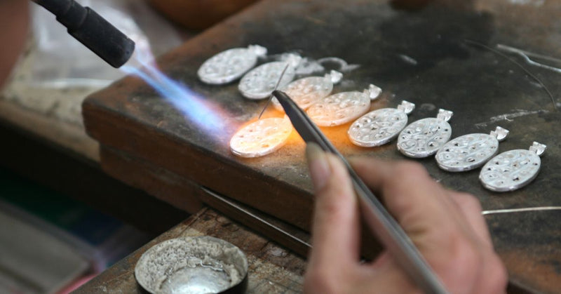 Common Mistakes to Avoid When Buying Custom Jewelry