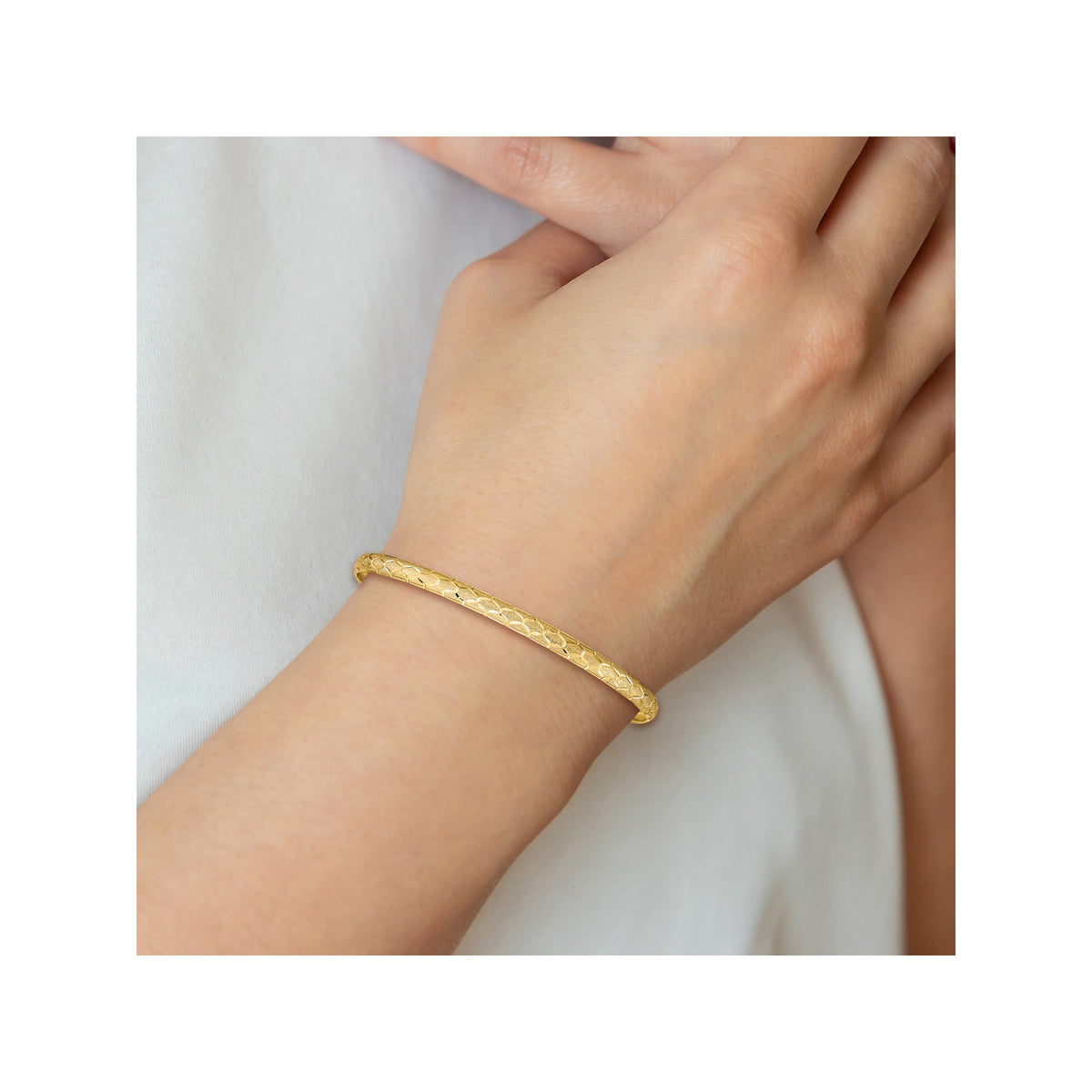 14k Yellow Gold Hexagonal Design Diamond-cut Flexible Bangle 7.5 inches Gift Box Included Peruvian Yellow Gold  Beautifully Crafted Bracelet